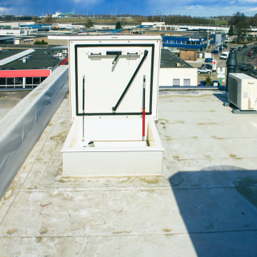 Staka Dakluik bedrijfspand Weesp